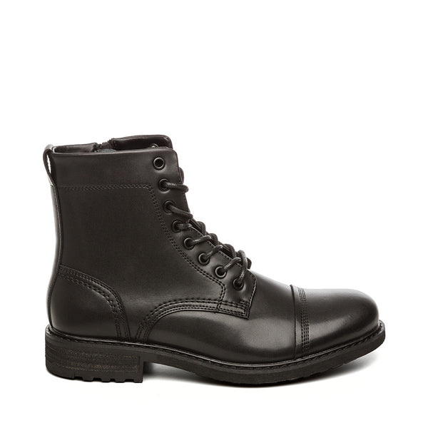 Steve madden hot sale wingtip boot