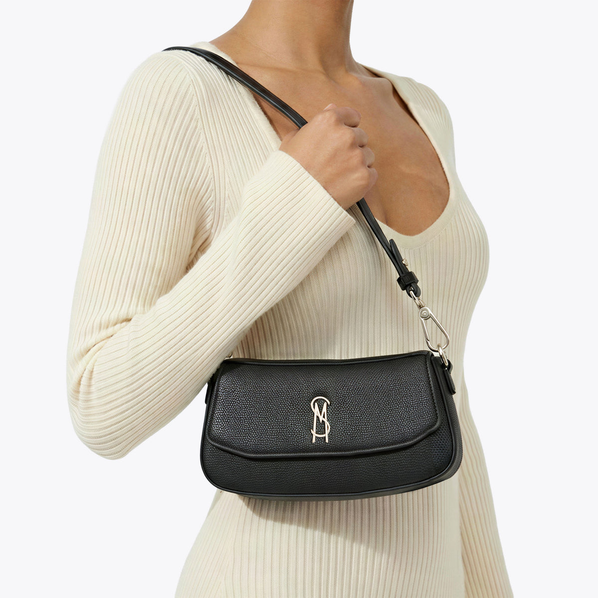 Taiga Bag Black