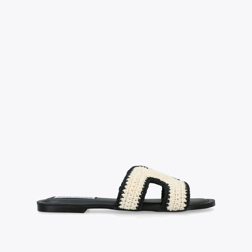 Zarnia Black White