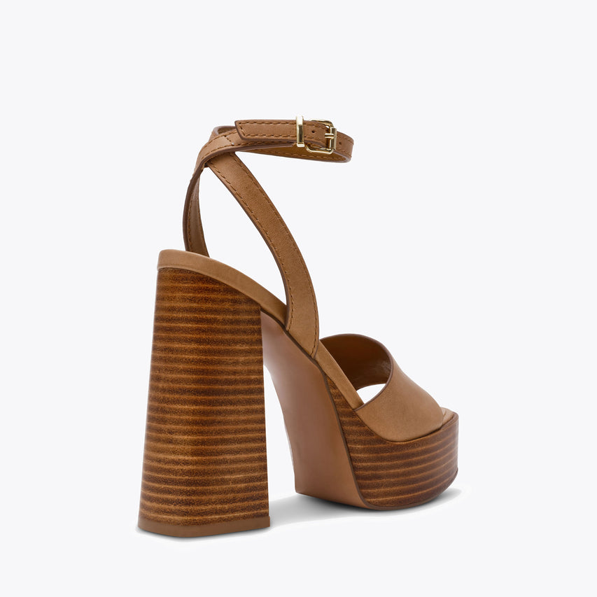 Floria Brown - view 5
