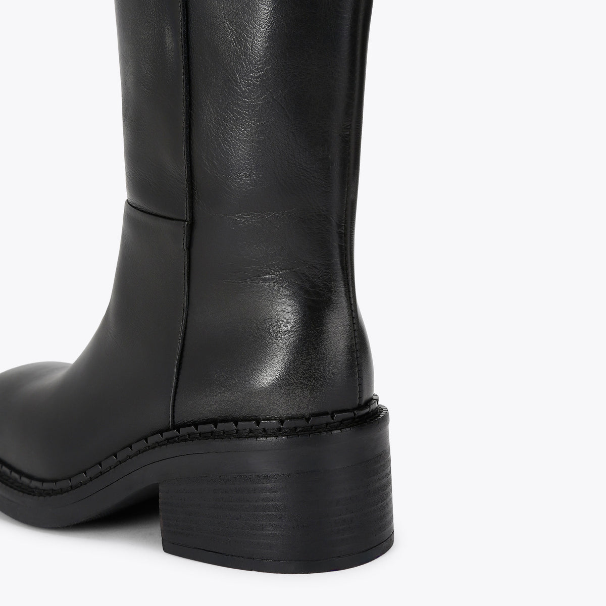 Davos Black Leather