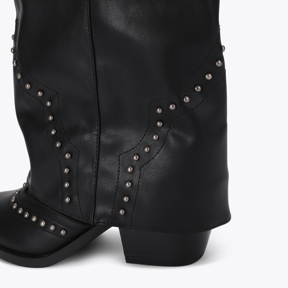 Saddle Black