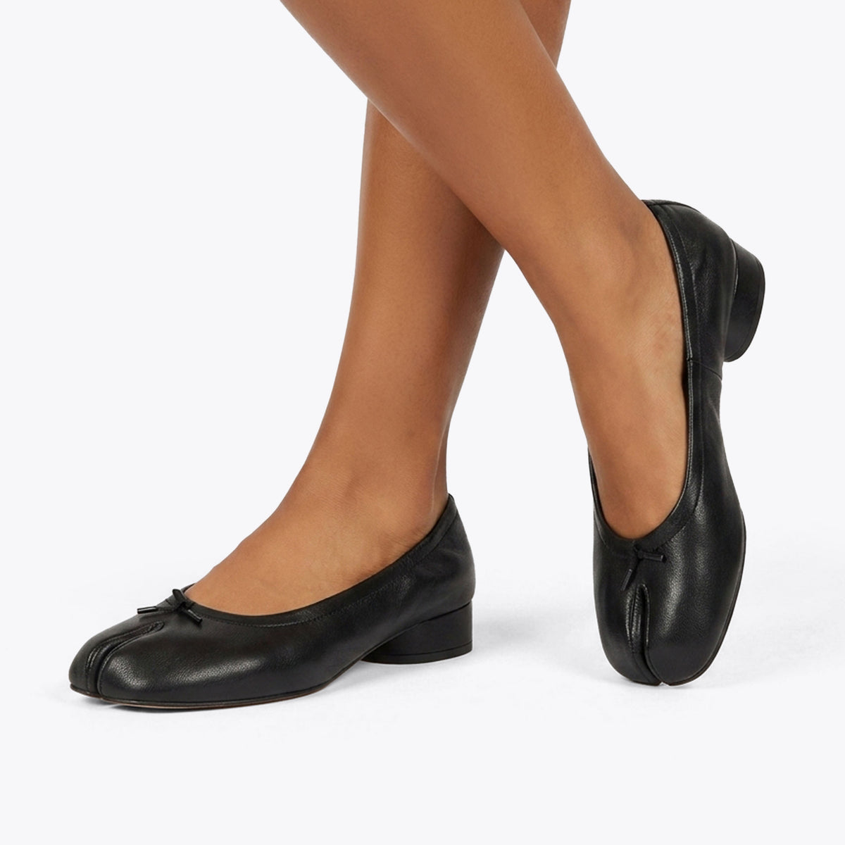 Cyra Black Leather