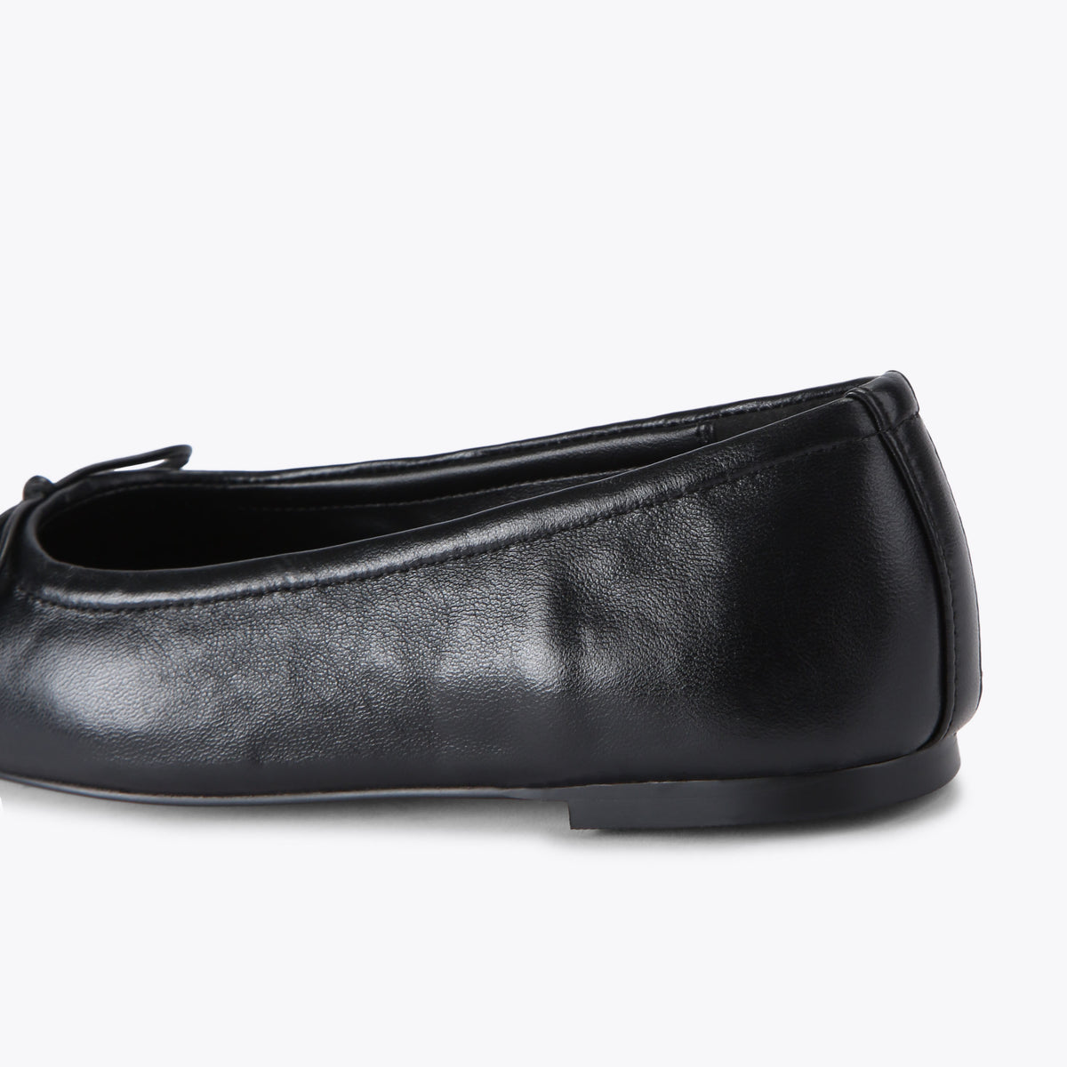 Eleve Black Leather