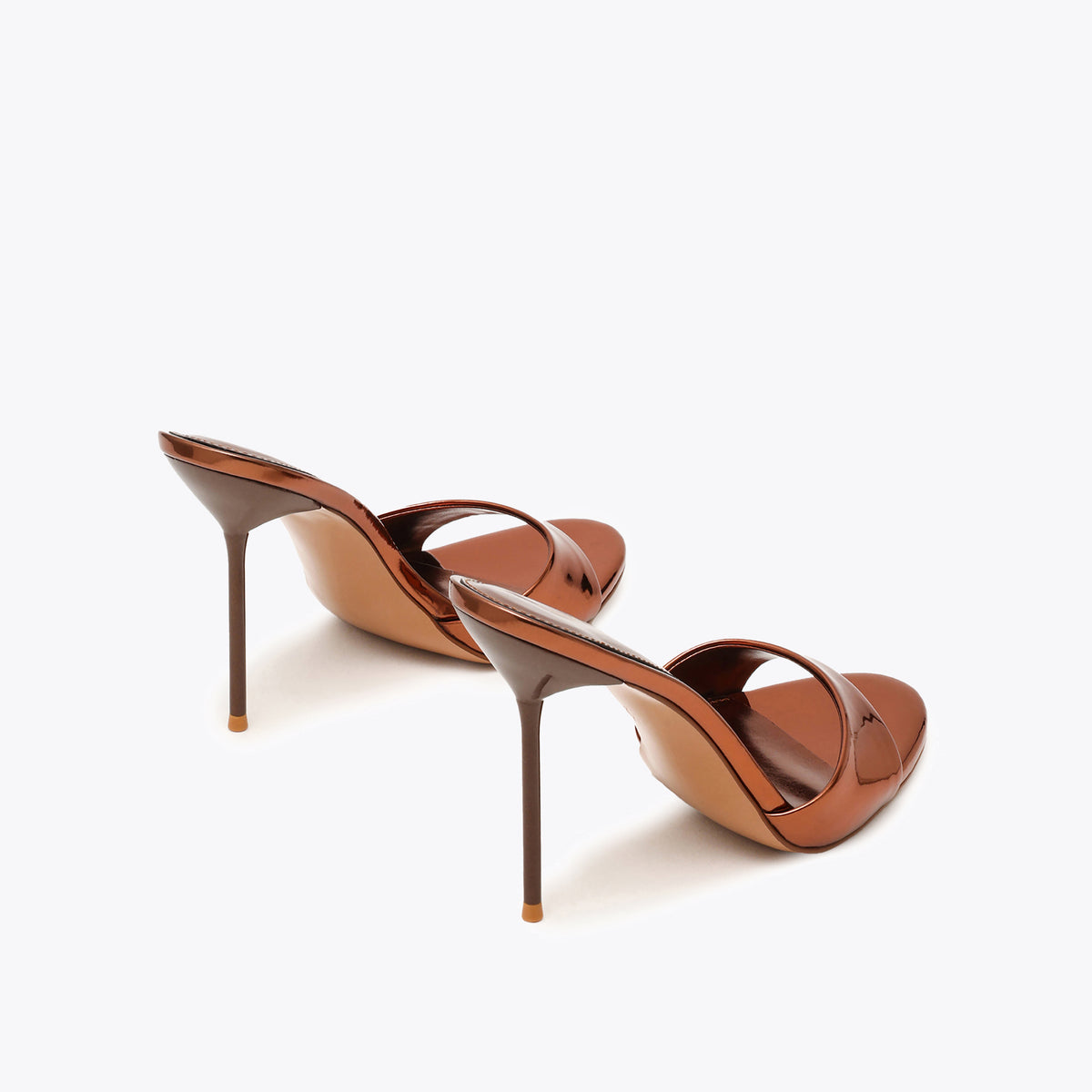 Davina Bronze
