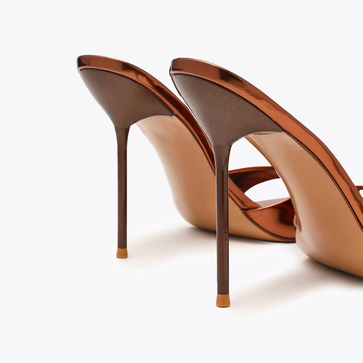 Davina Bronze