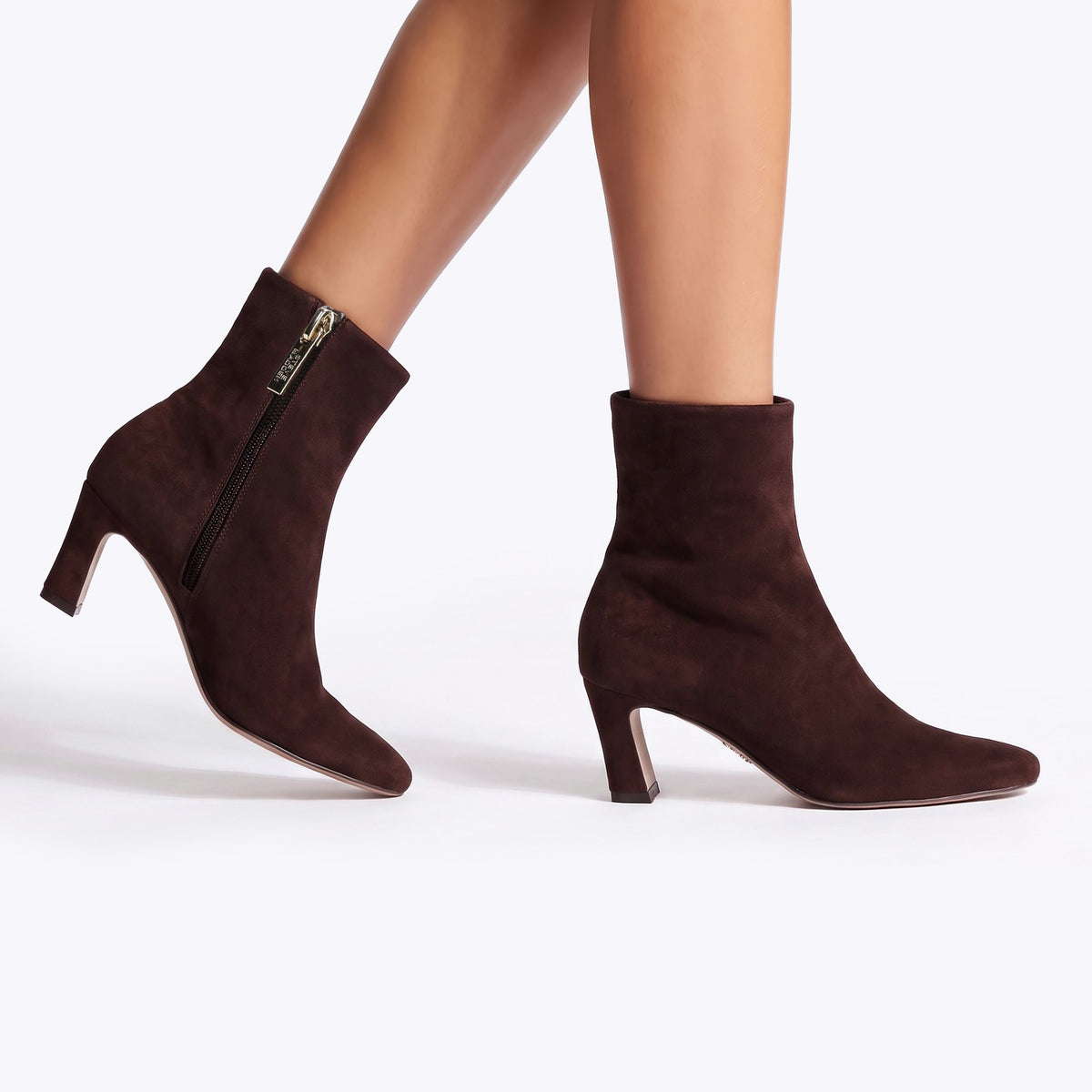 Willah Dark Brown Suede