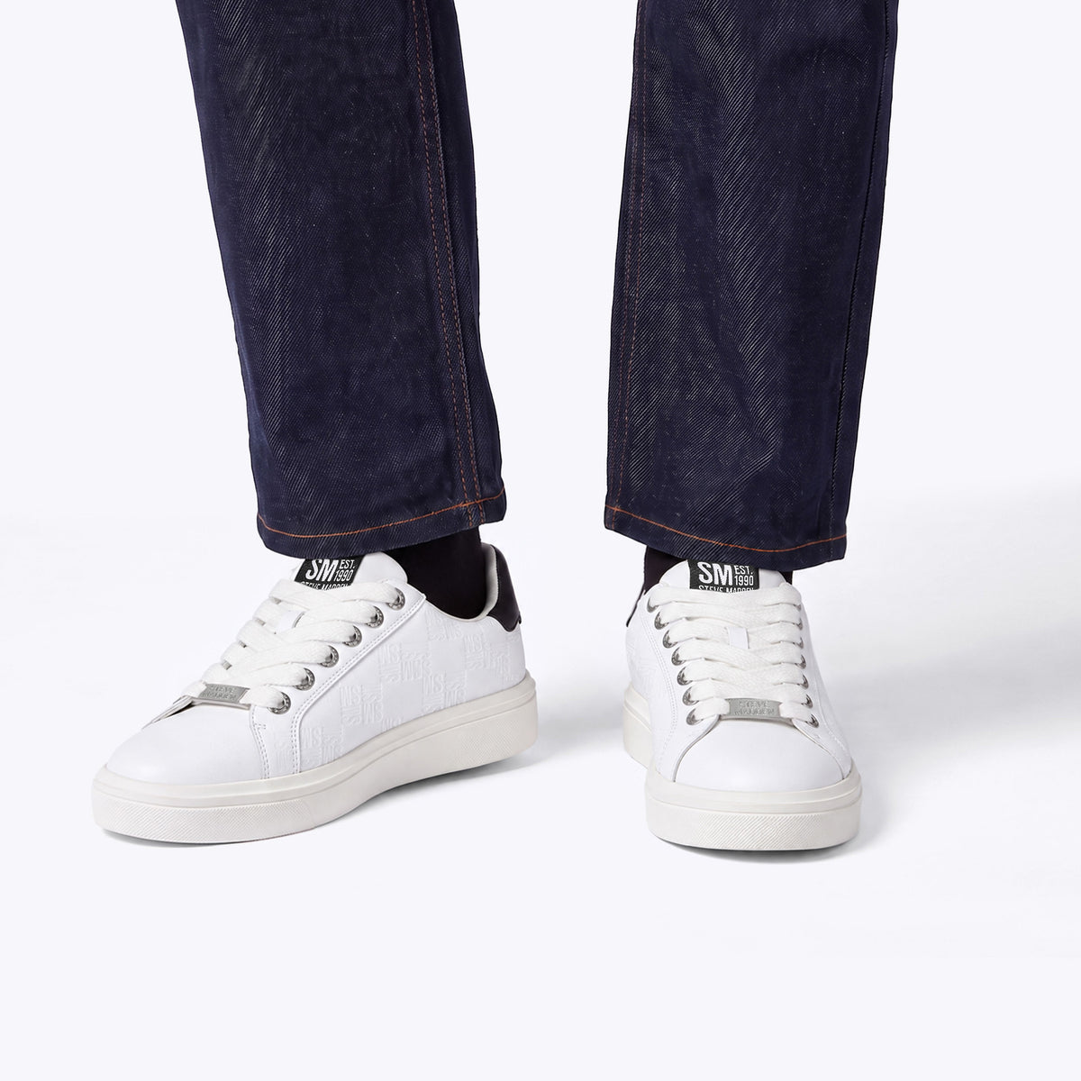 Razoredge White Leather