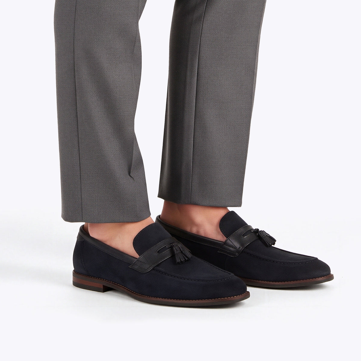 Jonnas Navy Suede