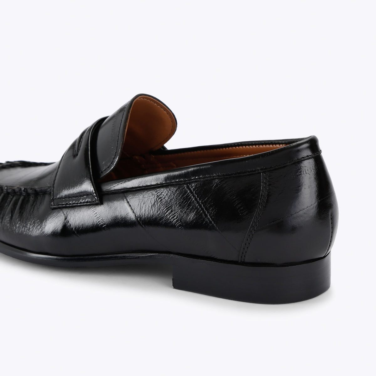 Passage Black Leather