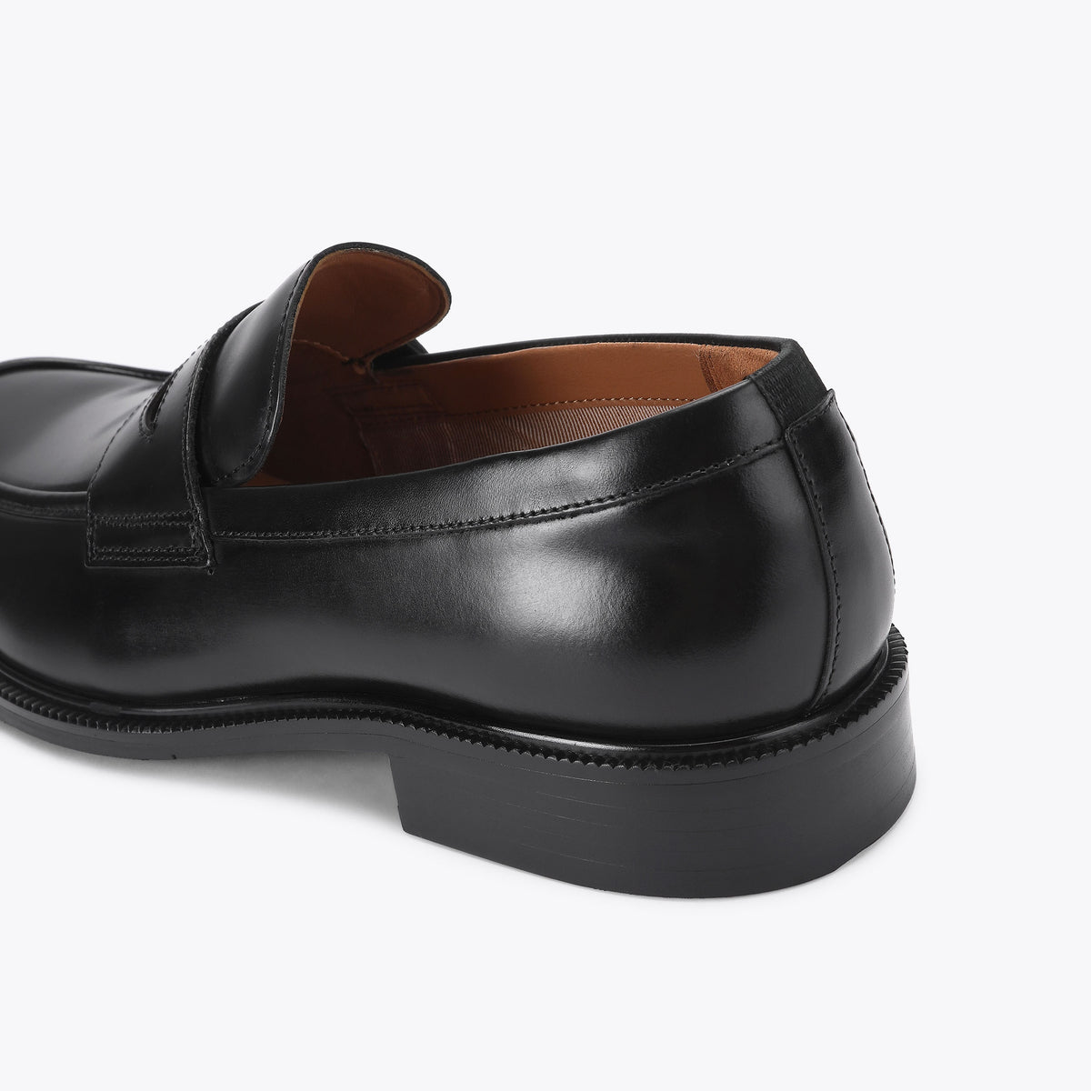 Auburn Black Leather