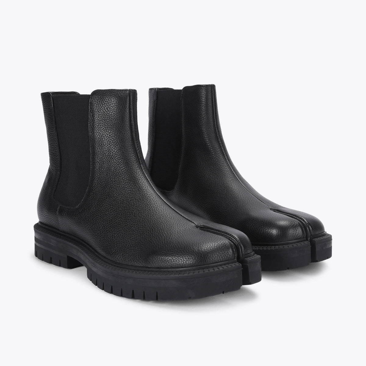 Futamata Black Leather