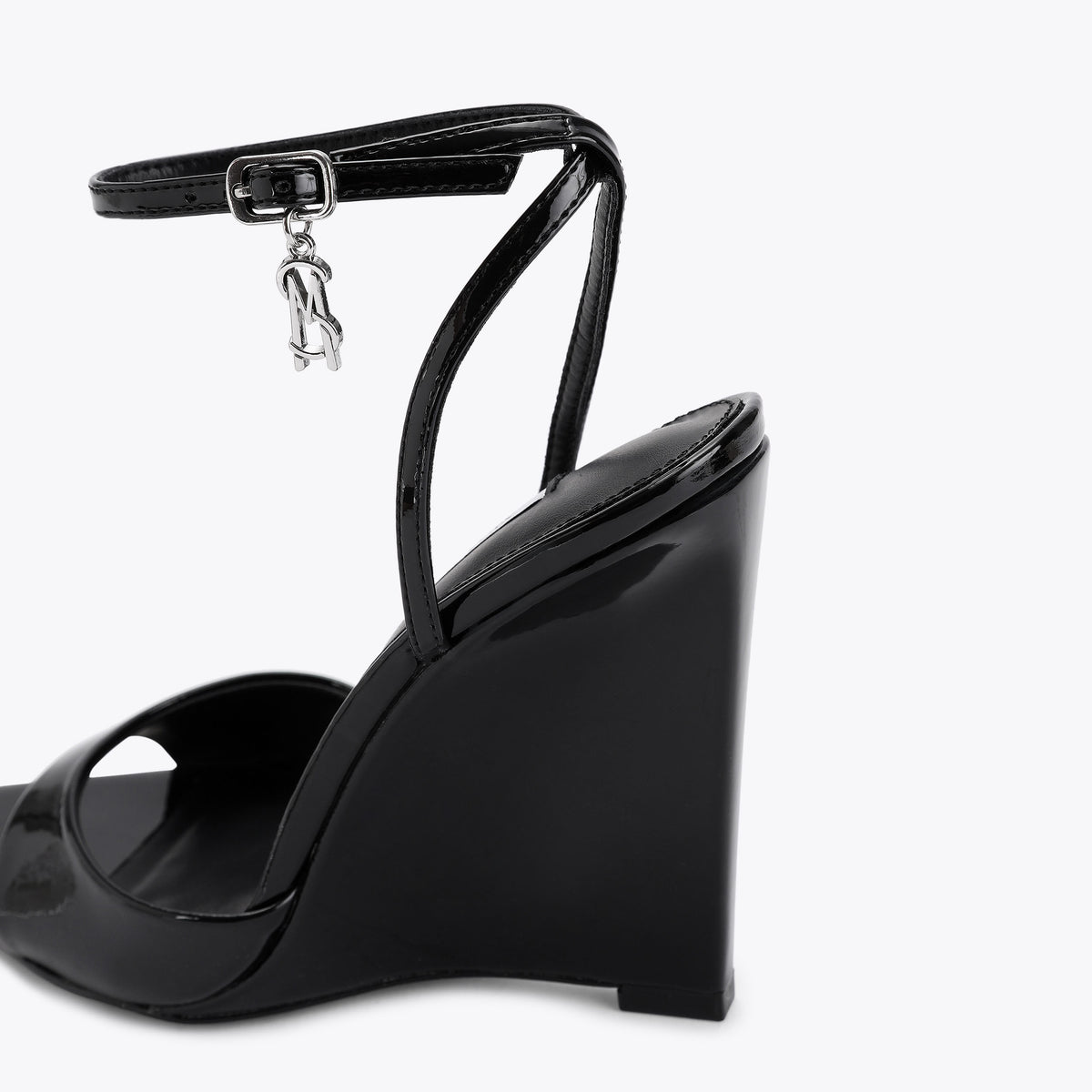 Bossa Black