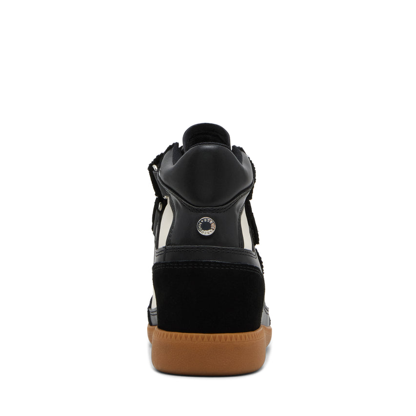 Mustang Trainer COCONUT MLK/BLK