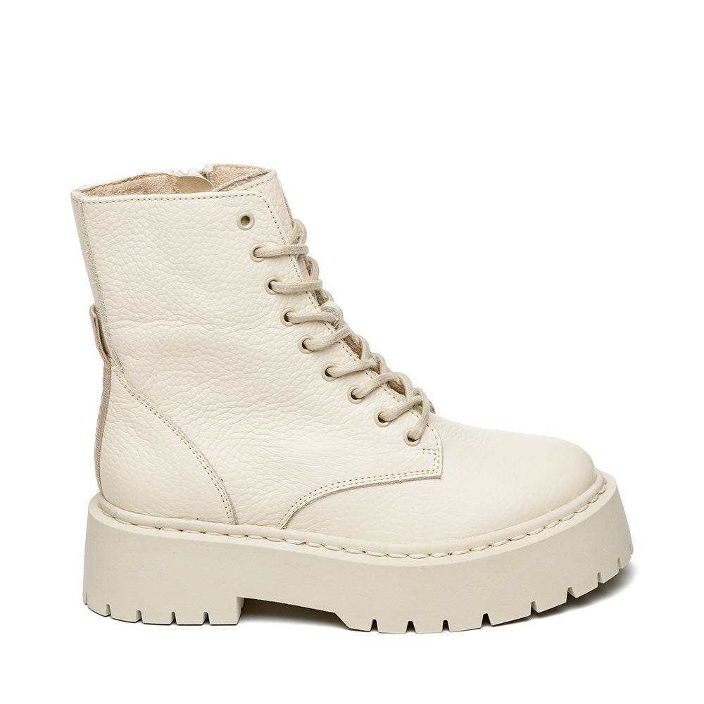 Steve madden shop boots sale uk